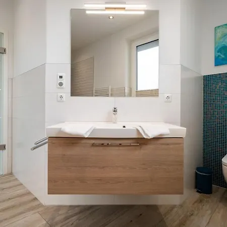 Luxus Penthouse Schlossoase Göhren-Lebbin